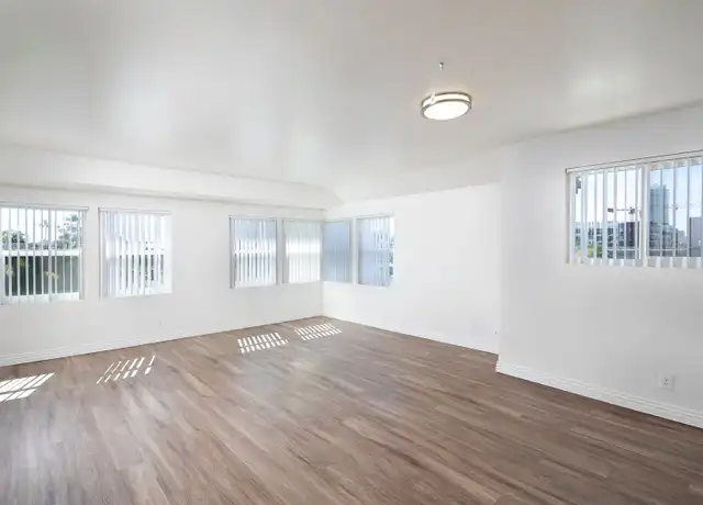 Property at 1015 19th St Unit 103, San Diego, CA, 92102, 1 bed, 1 bath, [object Object]