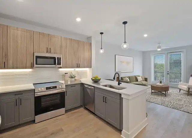 Property at The Henslow Daniel Island Apartments & Townhomes - 350 Henslow Dr, Charleston, SC, 29492, 1 bed, 1 bath, [object Object]
