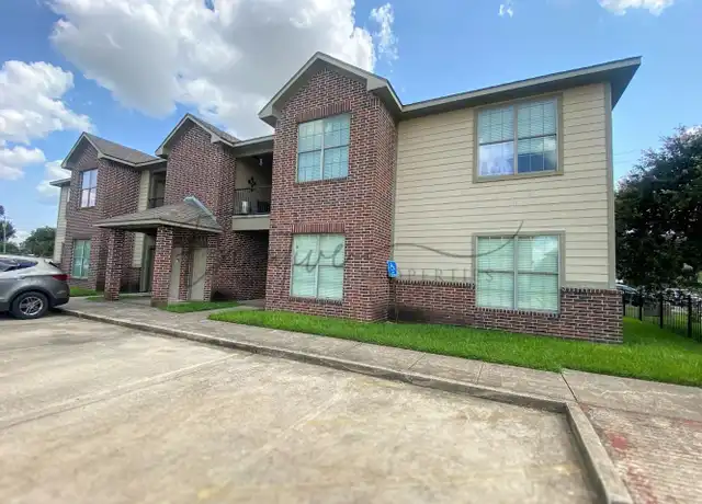 Property at 311 E Hale St Unit A, Lake Charles, LA, 70601, 2 beds, 2 baths, [object Object]