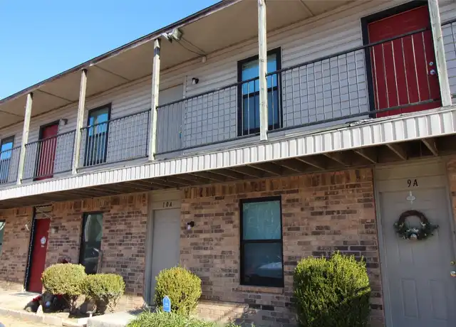 Property at 1901 E Lindsey St Unit 10B, Norman, OK, 73071, 2 beds, 1 bath, [object Object]