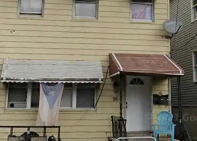 Property at 96 Orient Ave Unit 2, Jersey City, NJ, 07305, 2 beds, 1 bath, [object Object]