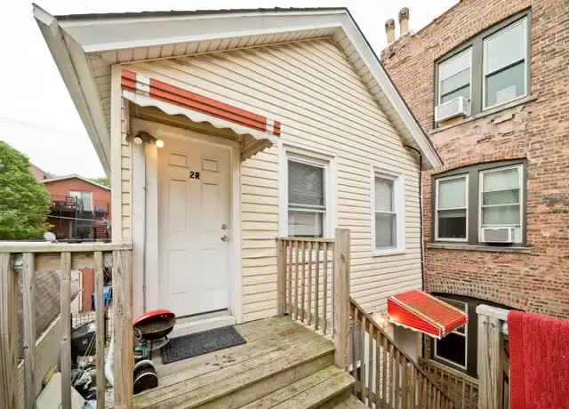 Property at 1431 W Flournoy St, Chicago, IL, 60607, 3 beds, 1 bath, [object Object]