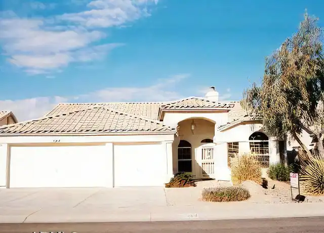 Property at 1684 W Merrill Ln, Gilbert, AZ, 85233, 3 beds, 2 baths, [object Object]