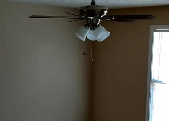 Property at 11304 Breeze Cir Unit 108, Louisville, KY, 40272, 1 bed, 1 bath, [object Object]