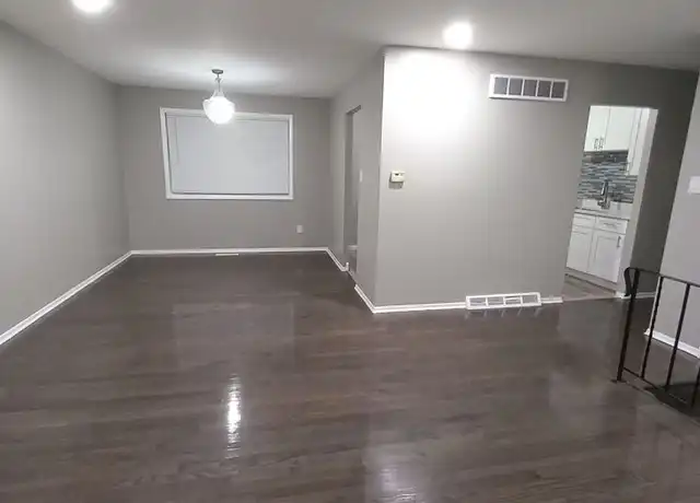 Property at 4223 W 15th Ave, Gary, IN, 46404, 3 beds, 1 bath, [object Object]