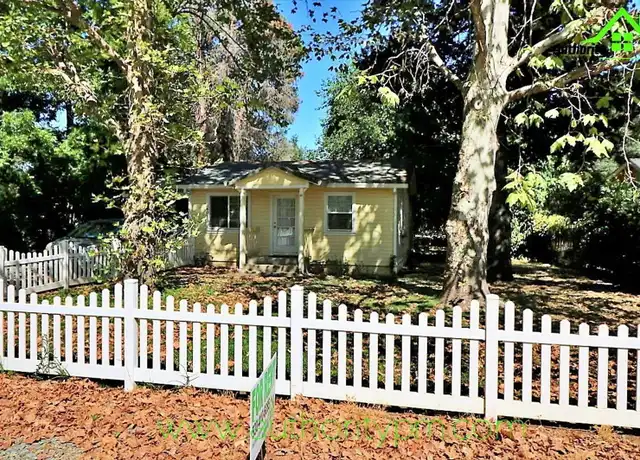 Property at 5401 Rosswood Ln, Redding, CA, 96001, 2 beds, 1 bath, [object Object]