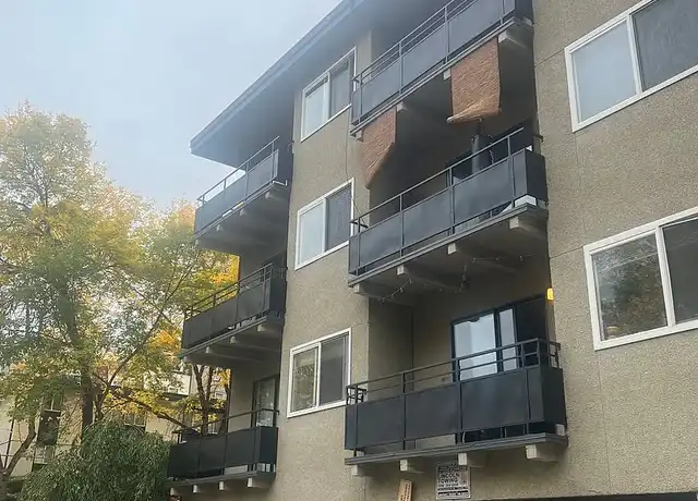Property at Hill Town Apartments: Spacious Two Bedroom in Desirable Location - 2201 S Main St, Seattle, WA, 98144, 2 beds, 1 bath, [object Object]