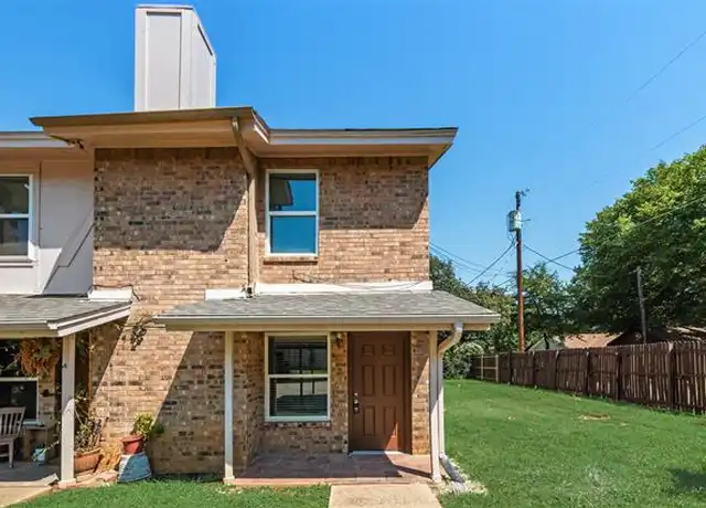 Property at 105 Wildwood Ct, Grapevine, TX, 76051, 2 beds, 1.5 baths, [object Object]