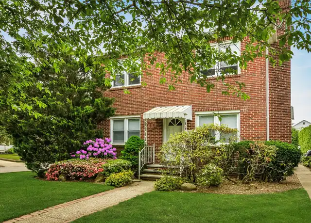 Property at 84 Haven Ave #2, Port Washington, NY, 11050, 2 beds, 1 bath, [object Object]