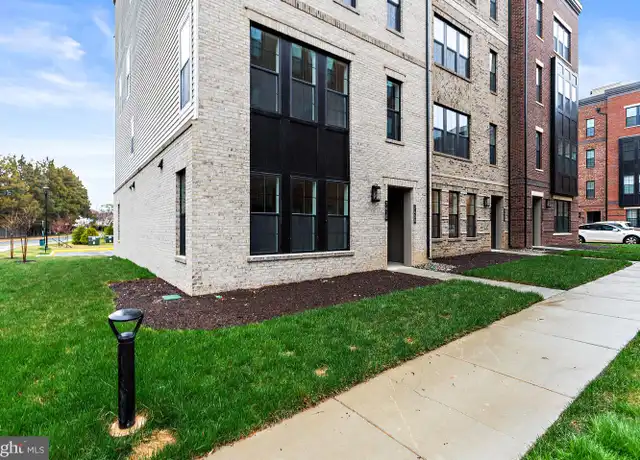 Property at 7410 Backett Wood Ter #801, McLean, VA, 22102, 3 beds, 2.5 baths, [object Object]
