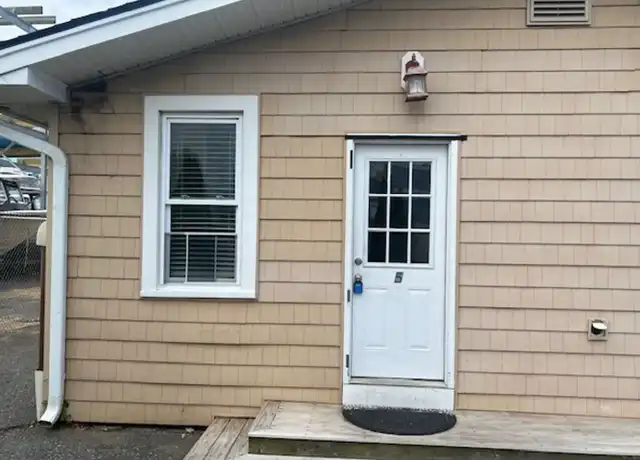 Property at 24 Bay Ave Unit 5, Highlands, NJ, 07732, 1 bed, 1 bath, [object Object]
