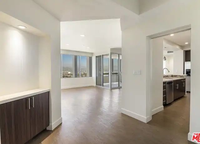 Property at 5670 Wilshire Blvd Ph 3, Los Angeles, CA, 90036, 2 beds, 2 baths, [object Object]