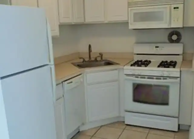 Property at 9621 Chesapeake Blvd Unit 3-W3H, Norfolk, VA, 23503, 1 bed, 1 bath, [object Object]