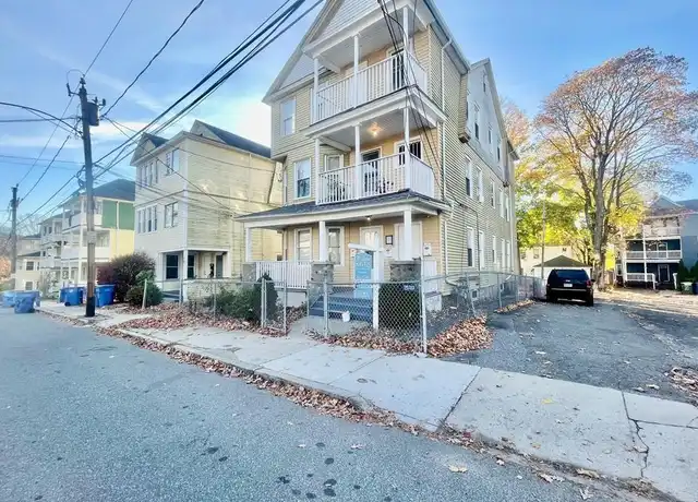 Property at 68 Englewood Ave Unit 1st Floor, Waterbury, CT, 06705, 2 beds, 1 bath, [object Object]
