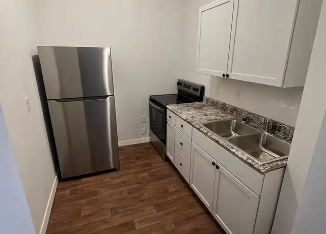 Property at 917 Redfield St #919, La Crosse, WI, 54601, 1 bed, 1 bath, [object Object]