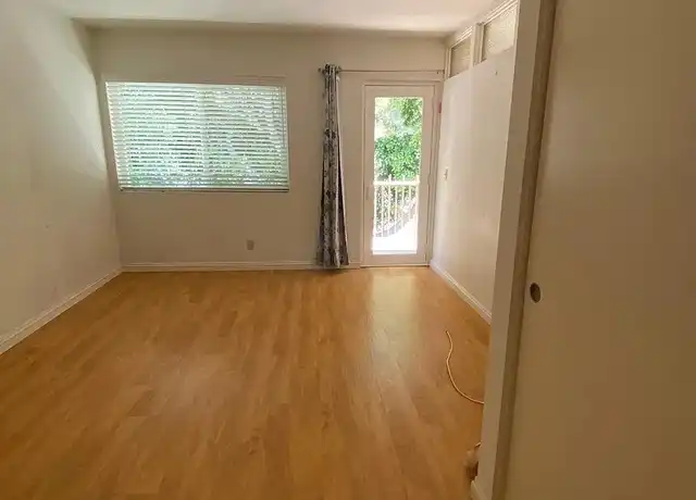 Property at 2600 Torrey Pines Rd Unit A33, La Jolla, CA, 92037, 1 bed, 1 bath, [object Object]