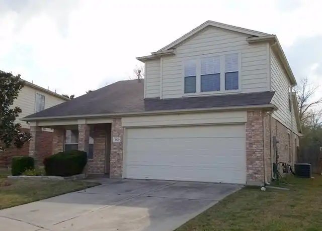 Property at 10630 Sugar Trace Dr, Sugar Land, TX, 77498, 3 beds, 2.5 baths, [object Object]