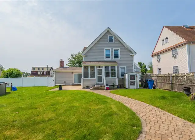 Property at 75 Gladstone St, Cranston, RI, 02920, 5 beds, 2 baths, [object Object]