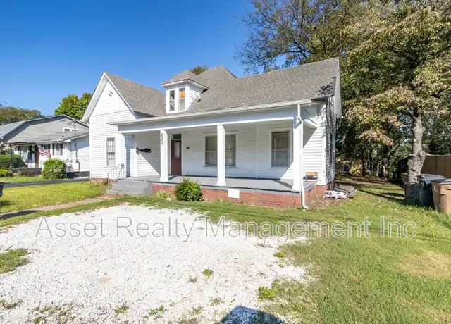 Property at 221 Hawthorne Ave Unit 3, Knoxville, TN, 37920, 1 bed, 1 bath, [object Object]