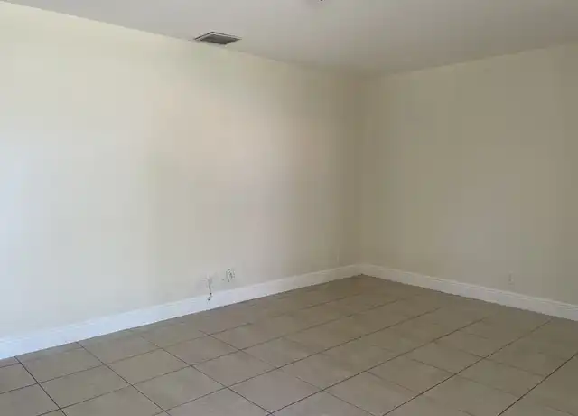 Property at 2830 Avenue U Unit D4, Riviera Beach, FL, 33404, 2 beds, 1 bath, [object Object]