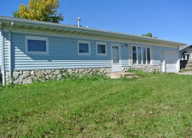 Property at 506 16th St SW, Minot, ND, 58701, 3 beds, 1.5 baths, [object Object]
