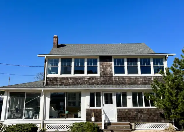 Property at 724 East Ave, Bay Head, NJ, 08742, 4 beds, 3.5 baths, [object Object]