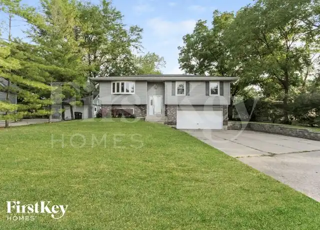 Property at 325 Ramble Rd, Lake in the Hills, IL, 60156, 3 beds, 3 baths, [object Object]
