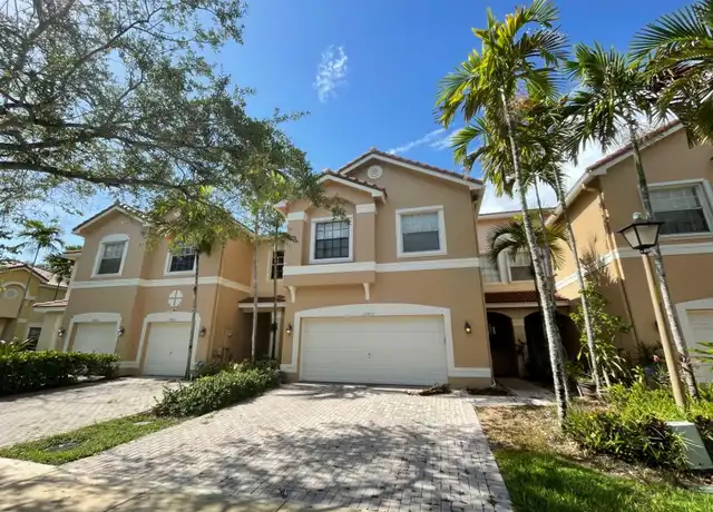Property at 12472 SW 44th Ct, Miramar, FL, 33027, 4 beds, 2.5 baths, [object Object]