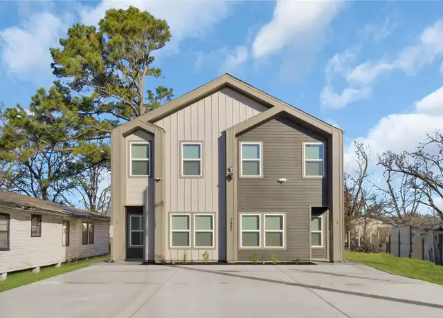 Property at 7987 Chateau St Unit B, Houston, TX, 77028, 3 beds, 2.5 baths, [object Object]