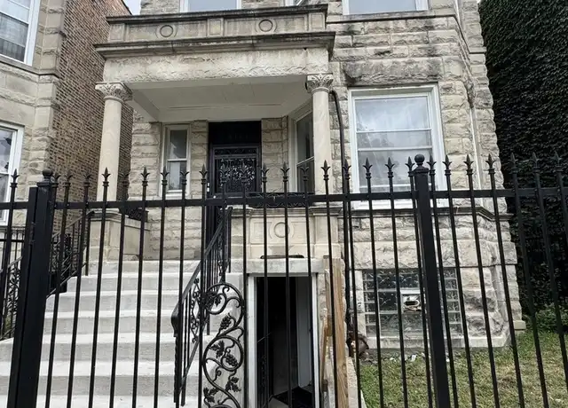 Property at 4334 W Monroe St Unit 2, Chicago, IL, 60624, 3 beds, 1 bath, [object Object]