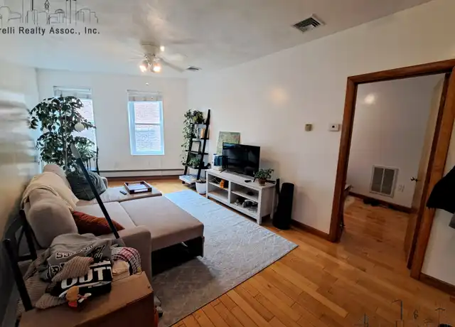 Property at 95 N Margin St Unit 4R, Boston, MA, 02113, 1 bed, 1 bath, [object Object]