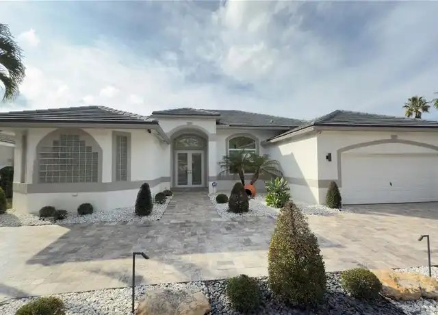 Property at 3763 Oak Ridge Cir, Weston, FL, 33331, 4 beds, 3 baths, [object Object]