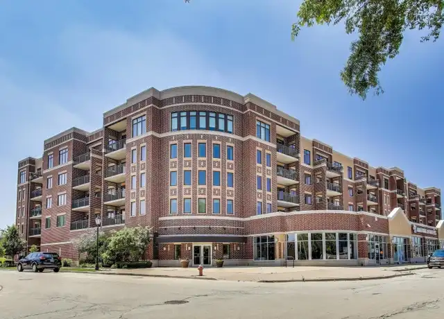 Property at 225 Main St #210, Roselle, IL, 60172, 2 beds, 2 baths, [object Object]