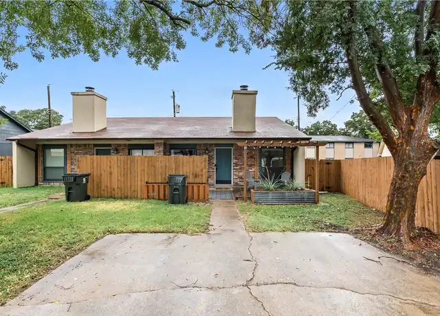 Property at 2810 Forest Bnd, Bryan, TX, 77801, 2 beds, 1.5 baths, [object Object]
