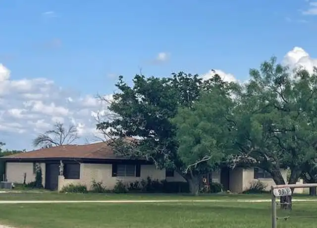Property at 935 Bacacita Farms Rd, Abilene, TX, 79602, 3 beds, 2 baths, [object Object]