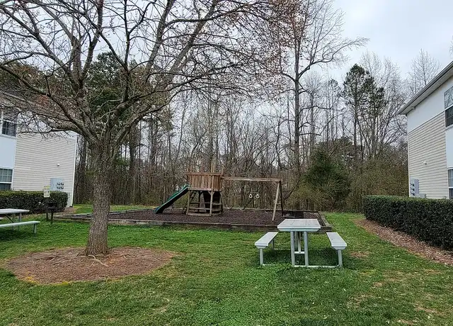 Property at Lawyers Ridge Apartments - 5310 McAlpine Glen Dr, Charlotte, NC, 28227, 2 beds, 2 baths, [object Object]