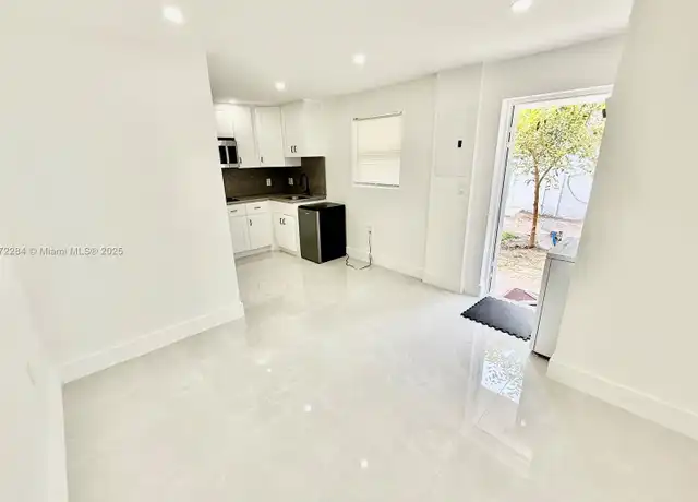 Property at 2885 NW 56th St Unit 1, Miami, FL, 33142, 0 beds, 1 bath, [object Object]