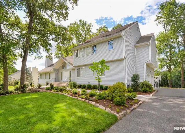 Property at 24 Rozmus Ct, Allendale, NJ, 07401, 5 beds, 6.5 baths, [object Object]