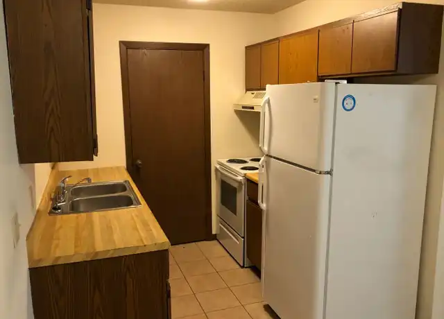 Property at 1108 Meridian Heights Dr Unit 6, Eau Claire, WI, 54703, 2 beds, 1 bath, [object Object]