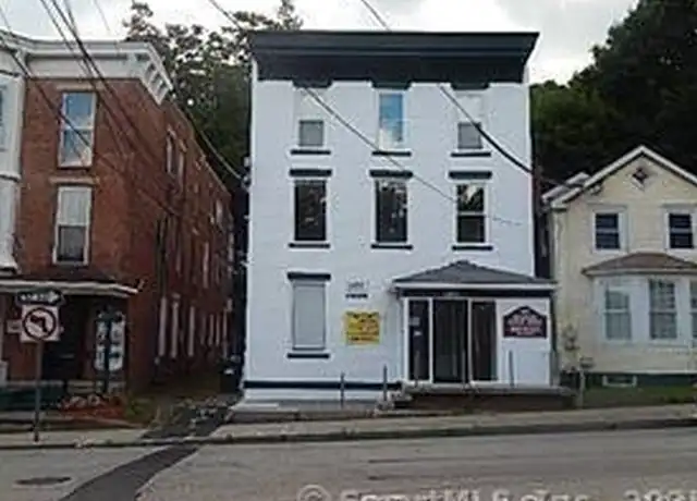 Property at 120 Broadway Unit 3, Norwich, CT, 06360, 2 beds, 1 bath, [object Object]