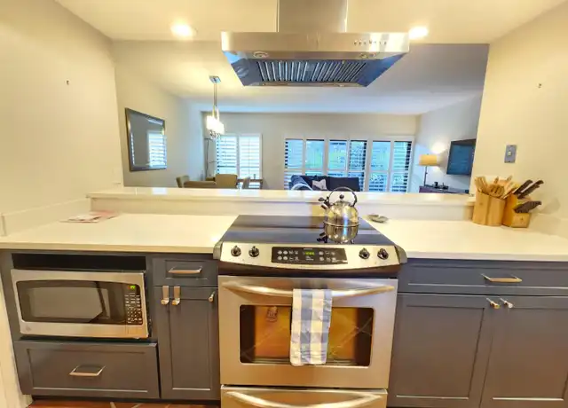 Property at 11863 Wimbledon Cir Unit 417, Wellington, FL, 33414, 1 bed, 1 bath, [object Object]