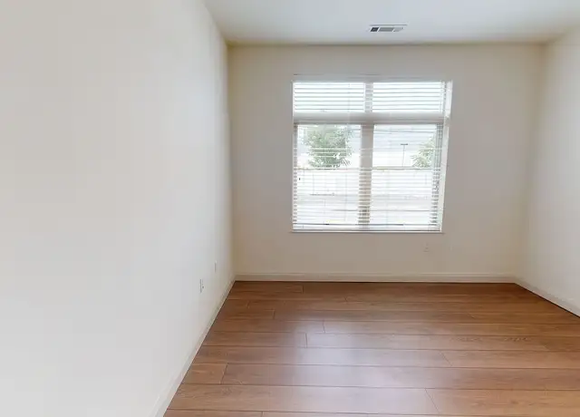 Photo of 36 River St, Waltham, MA 02453