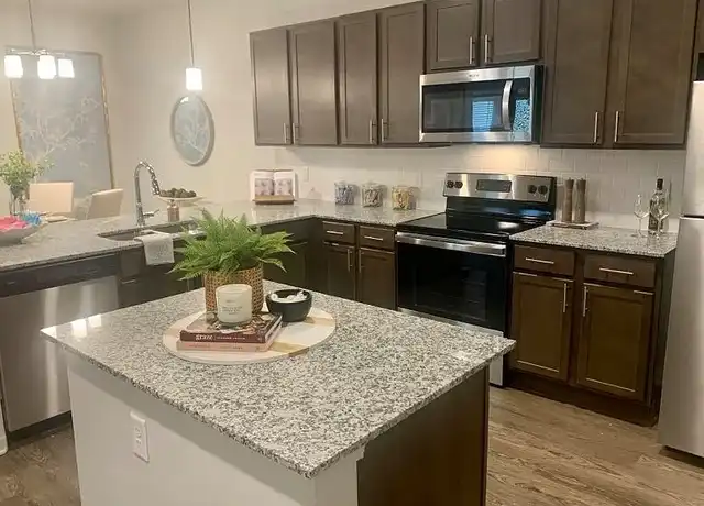 Property at Sugar Mill Villas - 1930 Chemin Metairie Pkwy, Youngsville, LA, 70592, 1-2 bed, 1-2 bath, [object Object]
