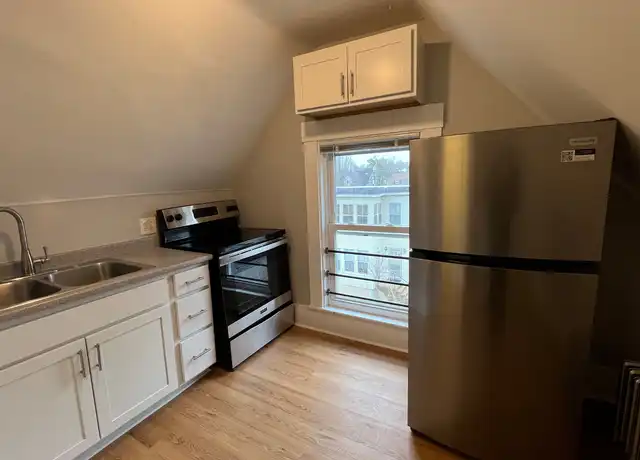 Property at 84 Blodget St Unit 3, Manchester, NH, 03104, 1 bed, 1 bath, [object Object]