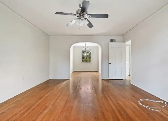 Property at 4222 Perkins Rd, Baton Rouge, LA, 70808, 2 beds, 1 bath, [object Object]