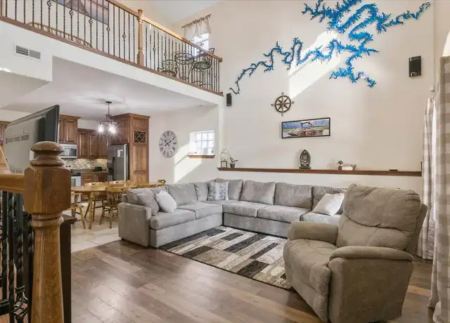 Property at 29828 Oak Knoll Rd, Rocky Mount, MO, 65072, 5 beds, 3 baths, [object Object]