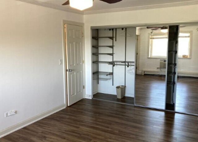 Photo of 2226 S Goebbert Rd #471, Arlington Heights, IL 60005