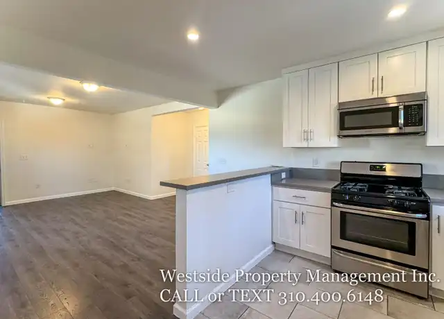 Property at 1270 W 39th St Unit 8, Los Angeles, CA, 90037, 2 beds, 1 bath, [object Object]