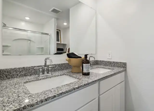 Property at 1565 E Drayman Dr, Casa Grande, AZ, 85122, 3 beds, 2 baths, [object Object]