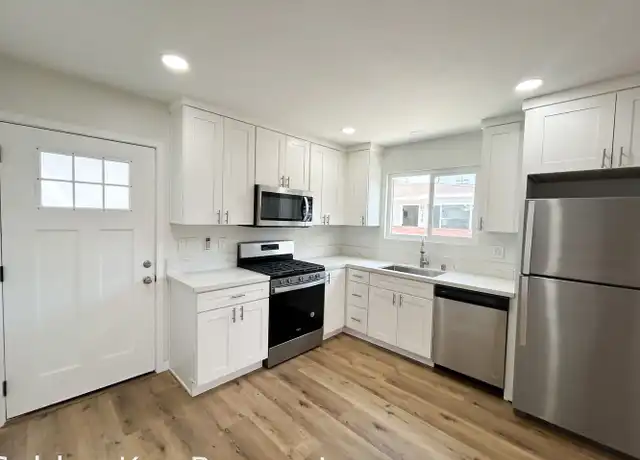 Property at 305 Holly St Unit A, Oceanside, CA, 92058, 2 beds, 1 bath, [object Object]